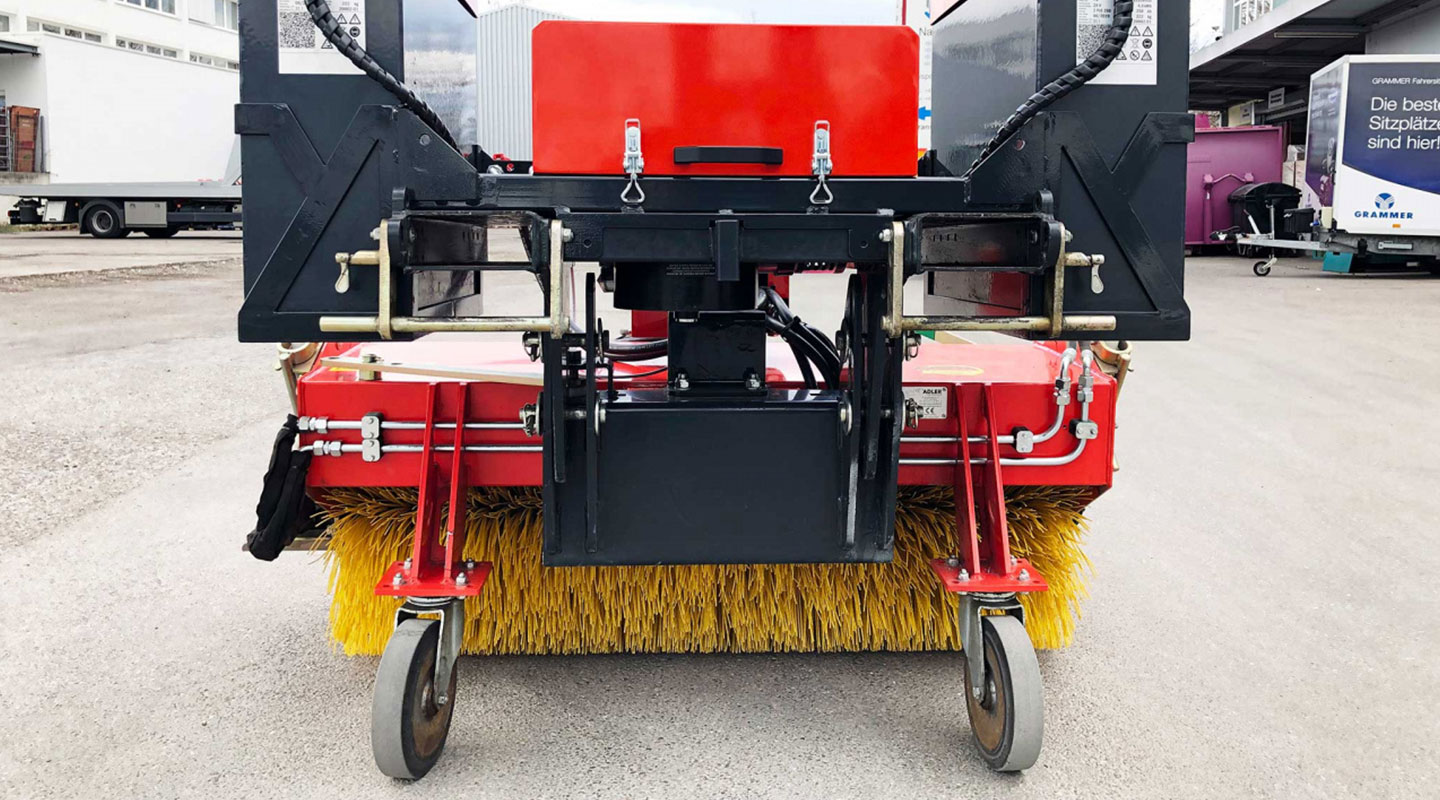 ADLER PowerPack – more power for sweepers.