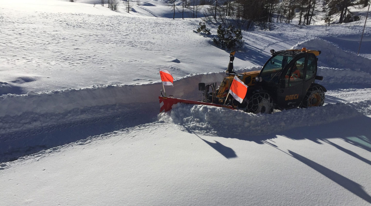Snow Blade S-Series by ADLER Arbeitsmaschinen.